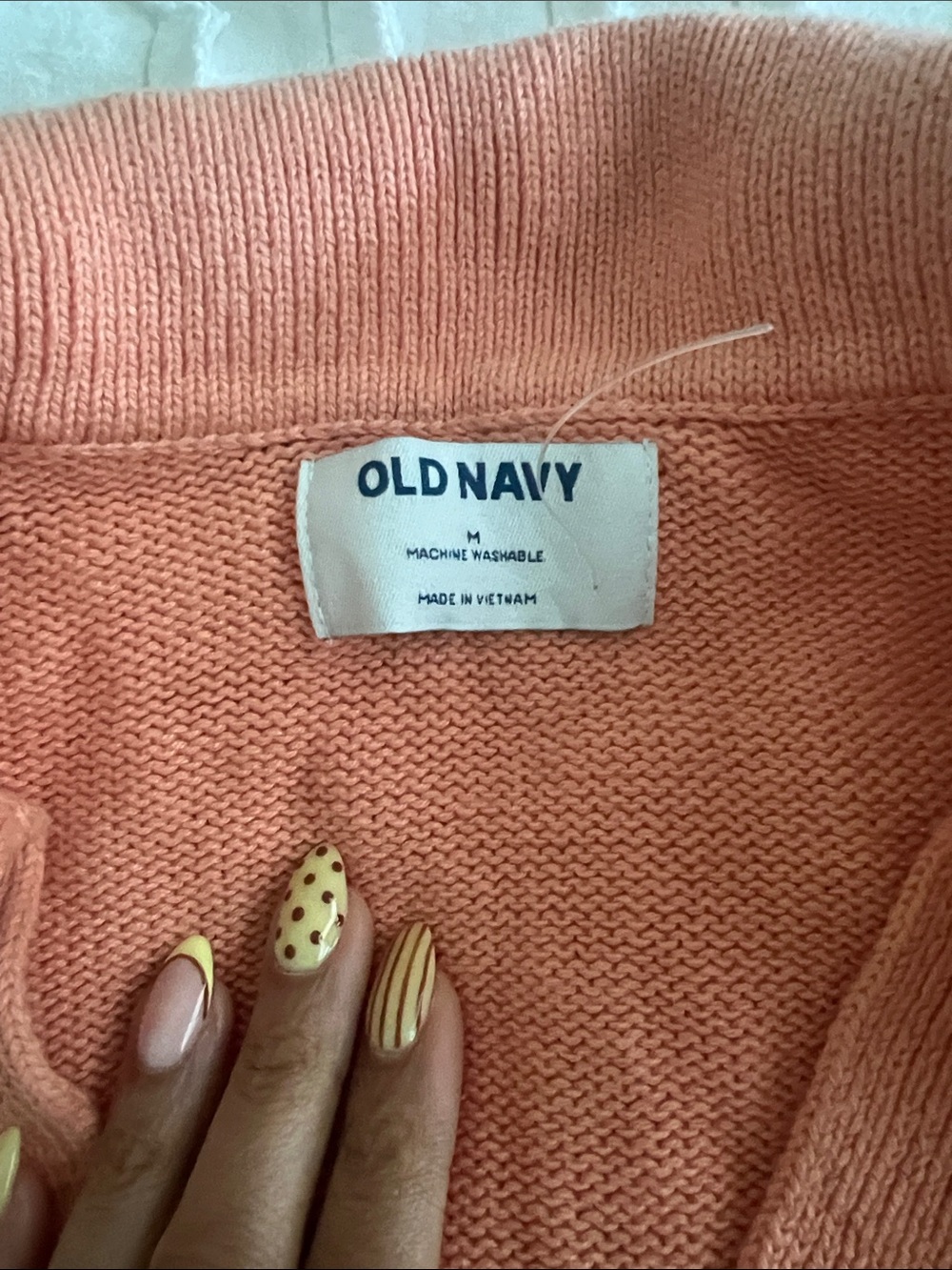 Old Navy Coral V-Neck Collared Women's Sweater - Picture 2 of 7